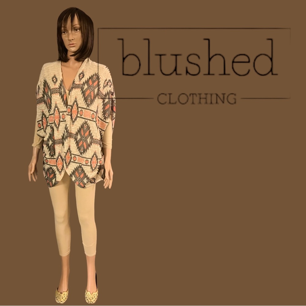 BLUSHED Aztec designed knit kimono style shrug. Size Medium